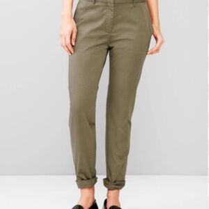 GAP Broken-In Khakis Army Green Straight Leg Chino Pants Size 10